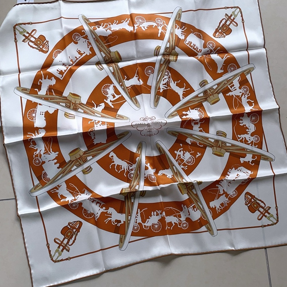New! Authentic Hermès 70x70cm Scarf